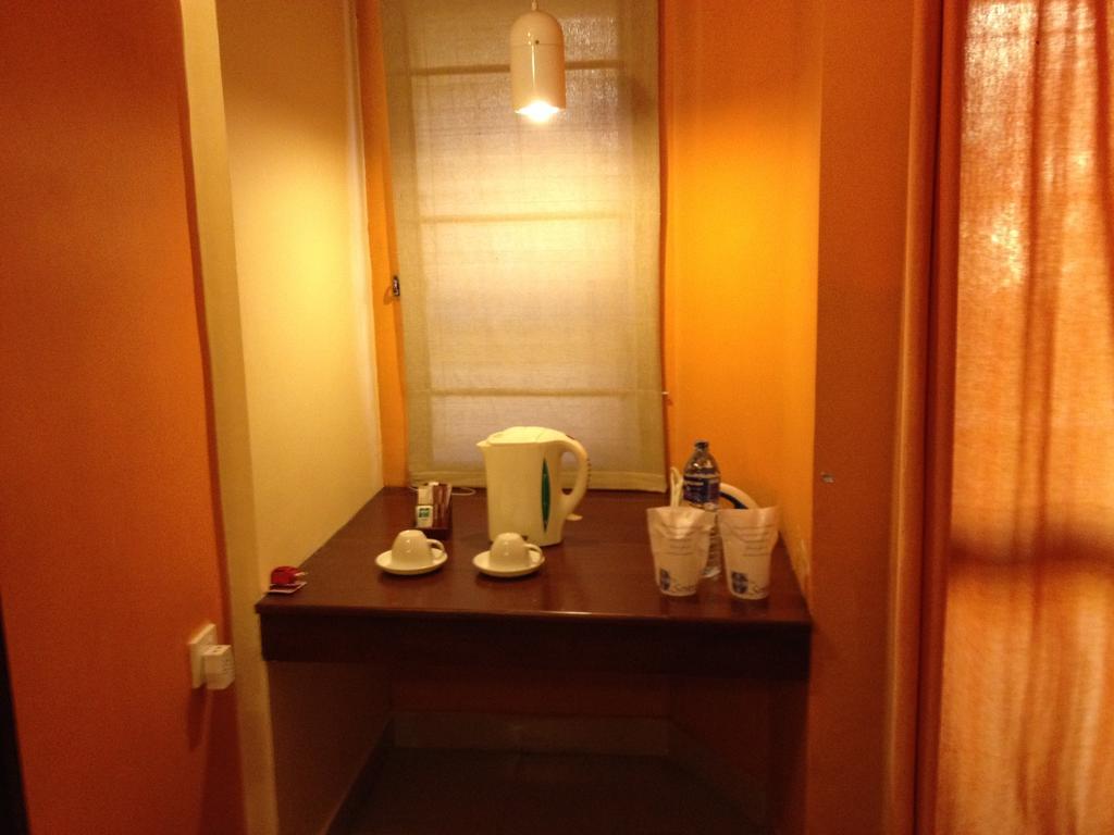 The Sovereign Hotel Colombo Luaran gambar