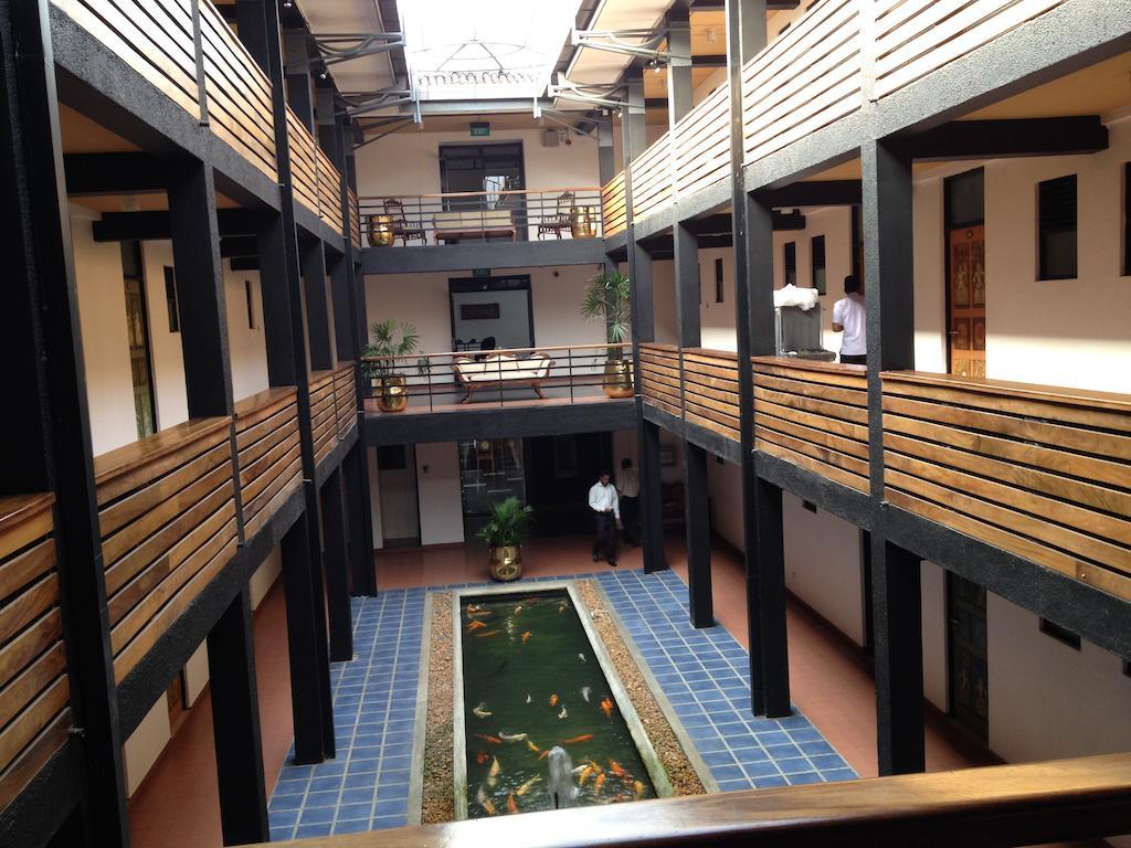 The Sovereign Hotel Colombo Luaran gambar